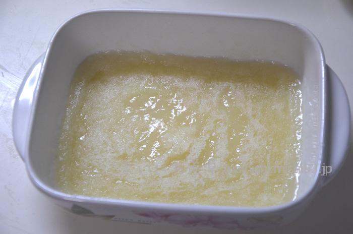電子レンジで加熱します