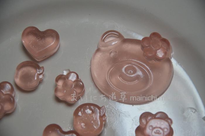 ゆでたまご用の型で作った巨大グミ