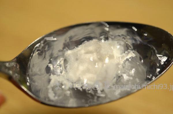 ゼリーで薬を包みこみます