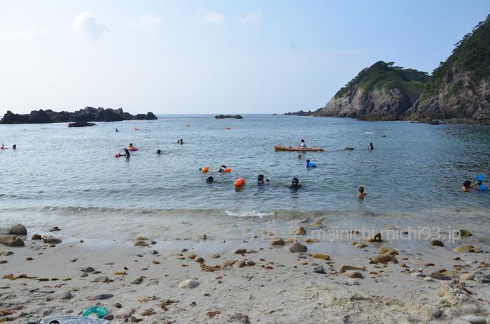 キャンプ場そばの大浦海岸