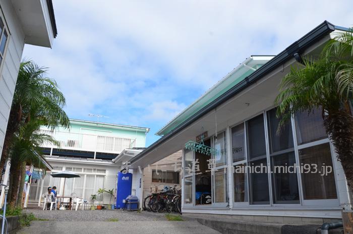 中庭がある、コの字型の建物